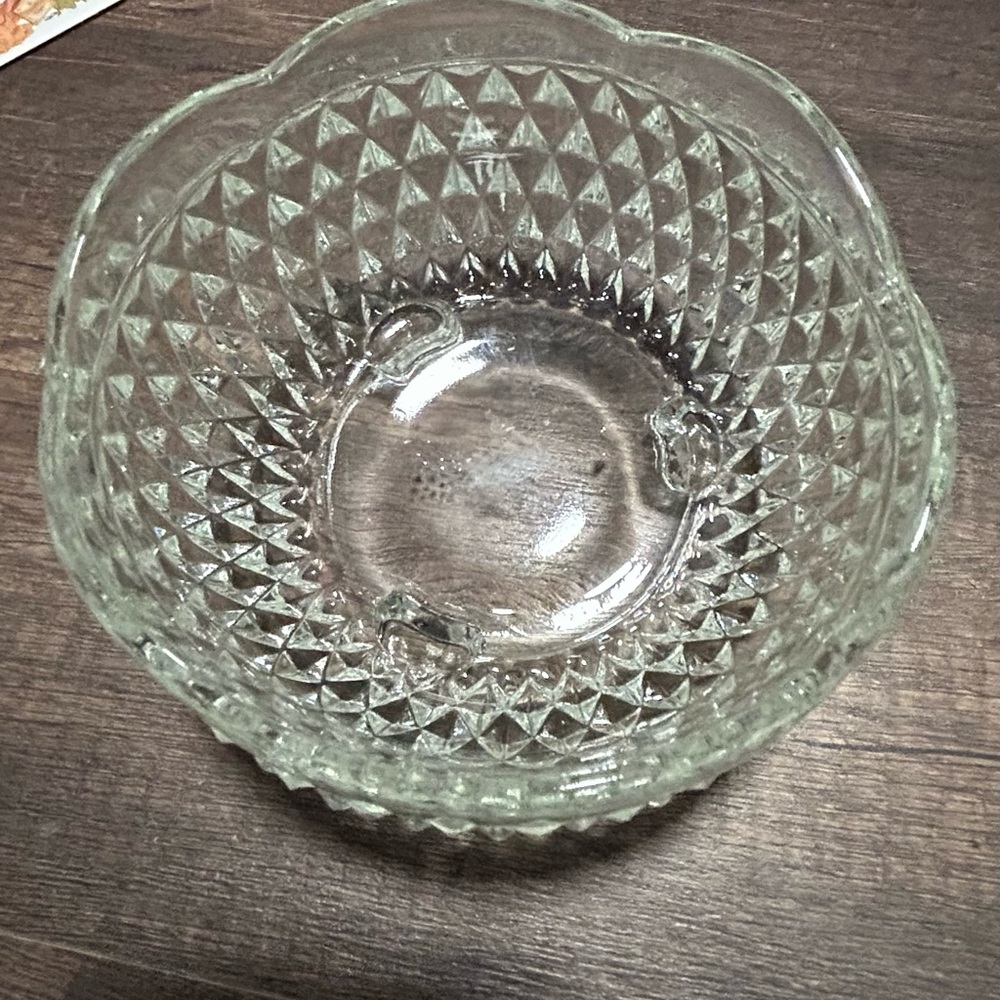 Clear Pressed Glass Scalloped Bowl - Diamond Pattern
